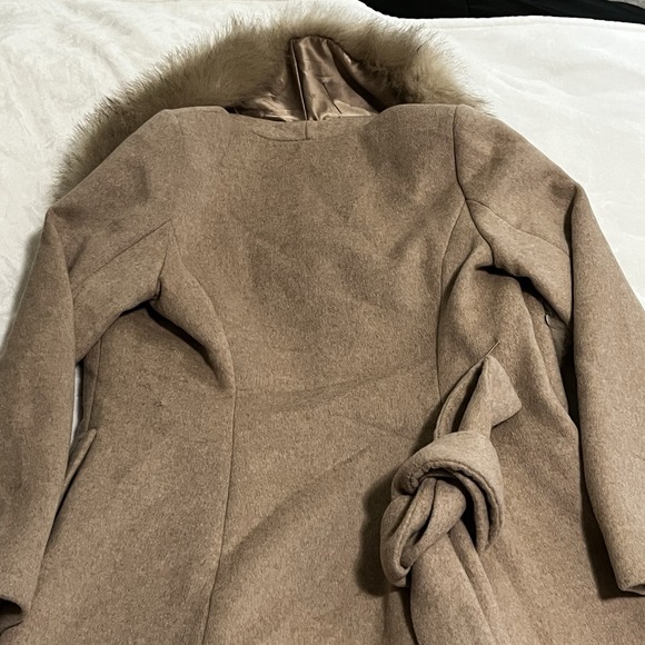 Marciano By Guess Wool Blend Coat Womens Size 2 Tan Camel Faux Fur Trim Belted - Picture 6 of 16